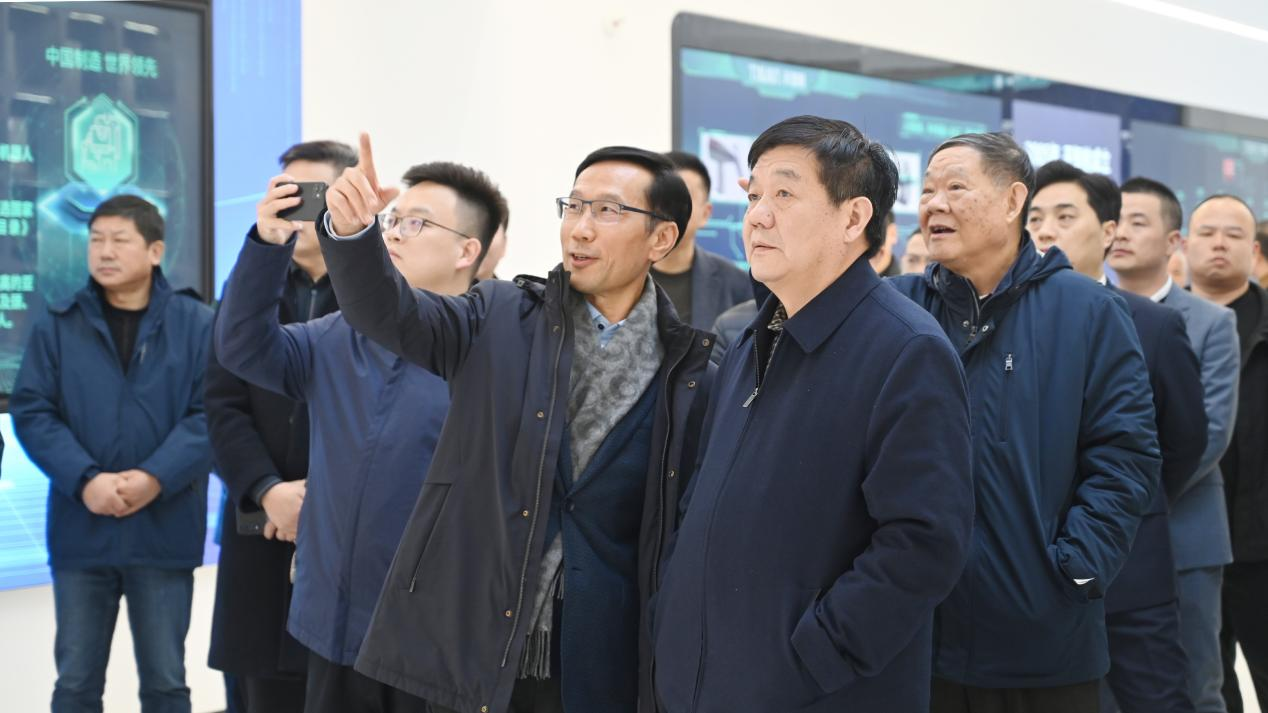 ?中共望江縣委書記汪久清、縣政協(xié)主席汪森等一行蒞臨安徽邦泰控股集團(tuán)考察指導(dǎo)